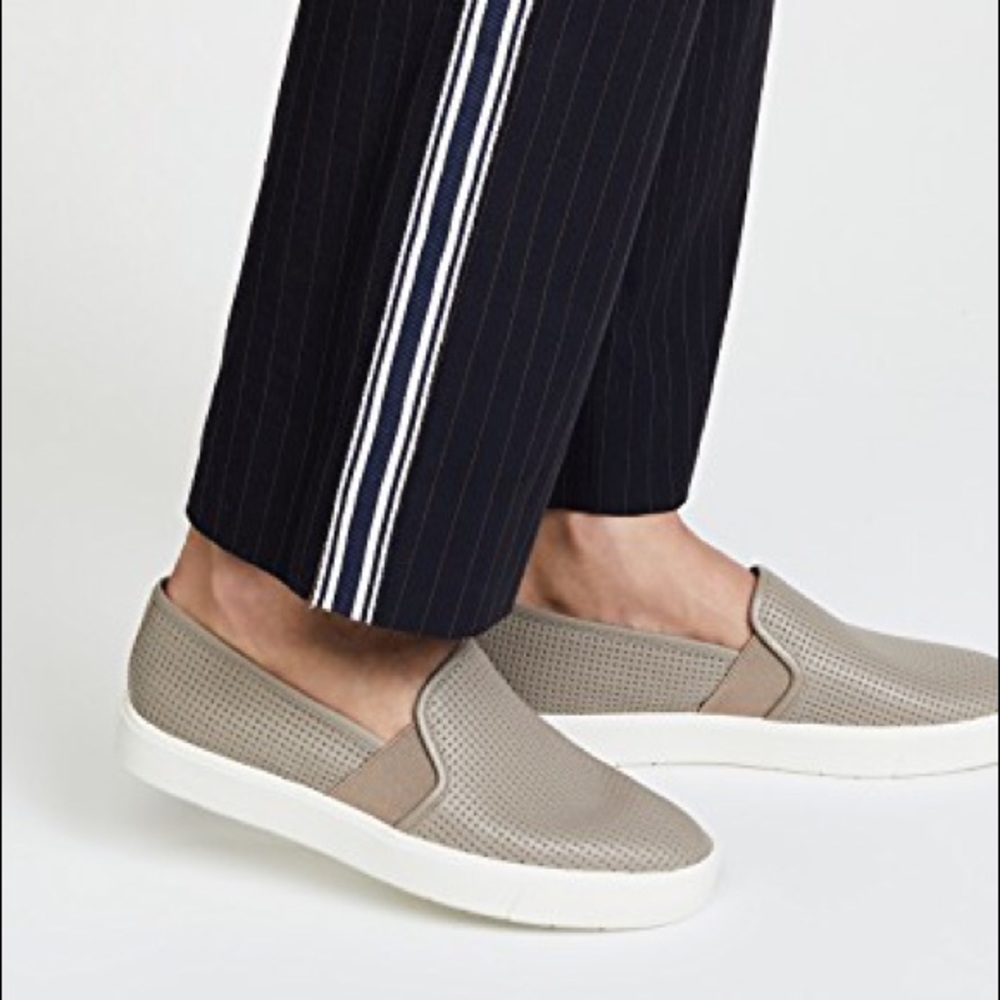VINCE BLAIRE 5 PERFORATED SLIP ON SNEAKERS SZ8